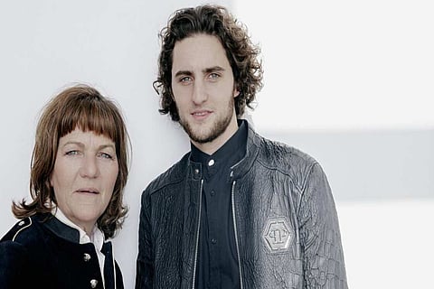 والدة أدريان رابيو: ابني سجين في نادي القطريين