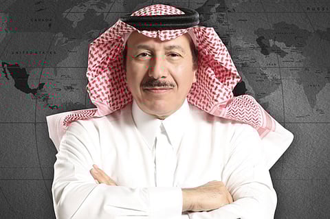 الدريس يُعرِّي عمرو أديب بعد هجومه على الوليد بن طلال ويصفه بالطبال