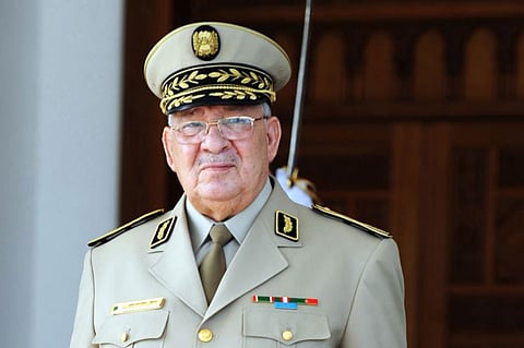 رئيس الأركان الجزائري: حل الأزمة الحالية بحجب الثقة عن الرئيس بوتفليقة