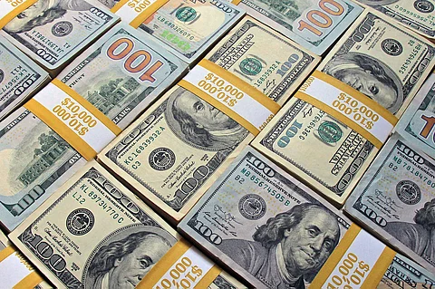 تراجع حصة العملة الأمريكية في الاحتياطيات الدولية إلى 62 تريليون دولار