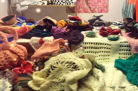 بالصور.. إبداع السجينات يجذب زوار مهرجان ورد الطائف