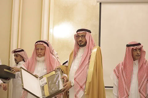 «آل الدفين» يحتفلون بحصول مفرح بن مسعود على الدكتوراه
