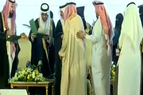 بالفيديو.. شقيقة الطالبة مريم الشمري تروي تفاصيل منح أختها المتوفاة شهادة الماجستير