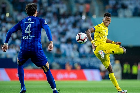 هلاليون يعلقون تشجيعهم للنادي بعد خماسية التعاون