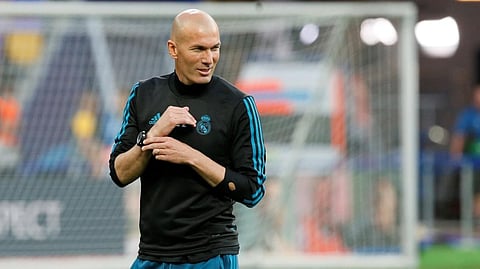 زين الدين زيدان يعنف لاعبي ريال مدريد.. ويحدد سبب غضبه