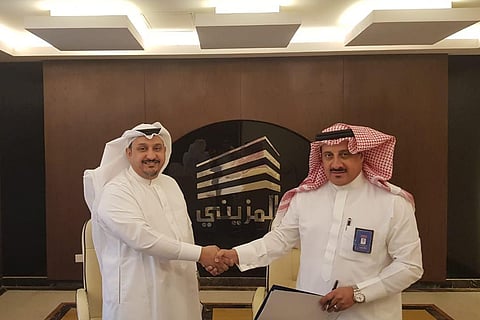 بالصور.. «المزيني» العقارية تتعاقد مع «سمة للتصنيف»