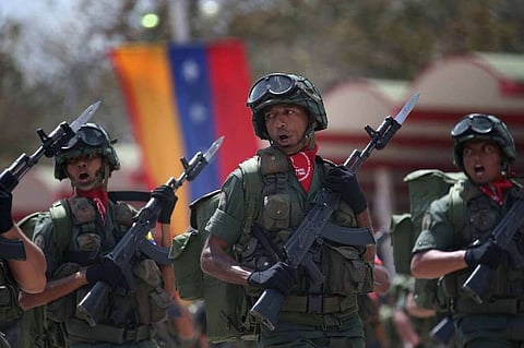 مواجهات في محيط قاعدة عسكرية فنزويلية أعلن جوايدو عصيانًا عسكريًا فيها