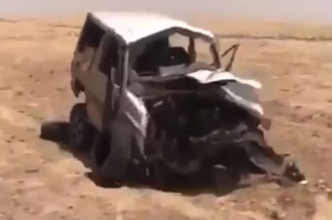 بالفيديو.. تصادم «مروِّع» يودي بحياة 6 مواطنين بطريق رفحاء عرعر