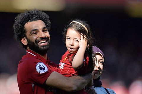 بالصور.. «مكة» تخطف الأنظار في احتفال صلاح بالحذاء الذهبي