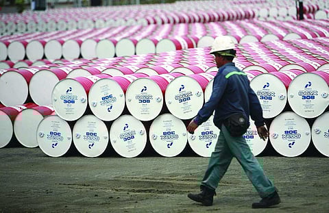 أسعار النفط تحقق مكاسب محدودة مدعومة بـ«تطمينات سعودية»