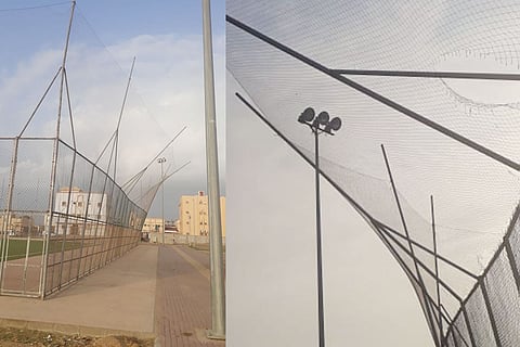 بالصور.. سقوط سياج ملعب السويس بجازان