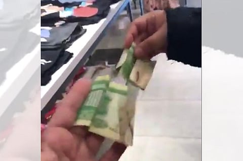 «العمل» ترد على فيديو «تنظيف الموظفات لمكان العمل» بإجراء رادع بحق الوافد المسيء وصاحب العمل