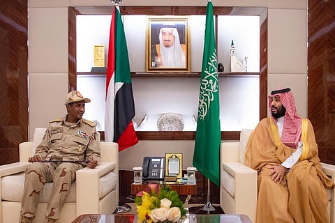 ولي العهد يلتقي نائب رئيس المجلس الانتقالي السوداني