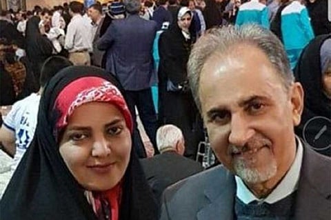 مستشار الرئيس الإيراني يقتل زوجته ويسلم نفسه للشرطة