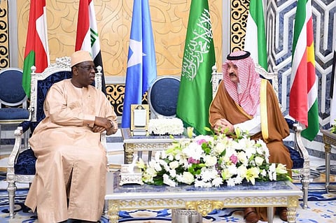 رئيس السنغال والوزير الأول بالجزائر يصلان إلى جدة