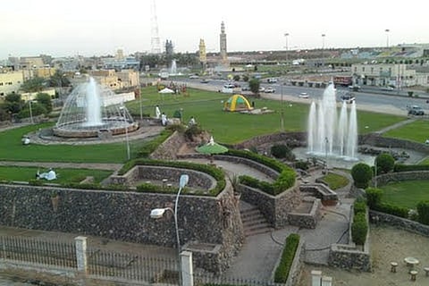 البكيرية تستعد للعيد بتزيين الشوارع وتهيئة المصليات