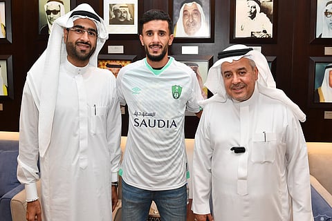 خالد البركة «أهلاويًا» لمدة خمس سنوات
