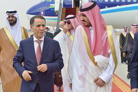 رئيسا وزراء بنجلاديش وأذربيجان يصلان جدة للمشاركة في القمة الإسلامية