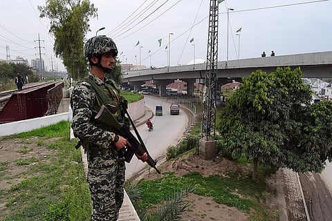 مقتل 4 عسكريين باكستانيين في انفجار قنبلة بوزيرستان