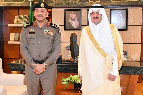 أمير الشرقية يقلد مدير شرطة الدمام رتبته الجديدة