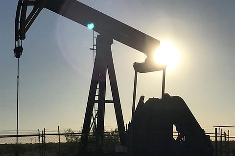 تراجع أسعار النفط 1% بفعل نزاعات التجارة وضبابية تخفيضات المعروض