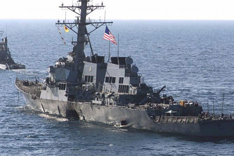 الجيش الأمريكي يرسل المدمرة «يو إس إس ميسون» لموقع الهجمات على ناقلتي نفط بخليج عمان