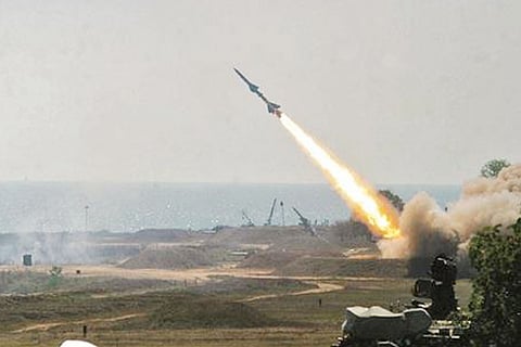 مقتل خبراء إيرانيين خلال إطلاق صاروخ باليستي بصنعاء