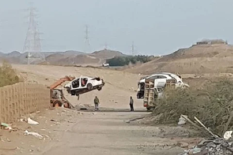 بالصور.. أهالي حمدانية جدة يطالبون بإيقاف نقل تشليح بريمان إلى داخل الحي