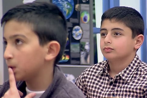 بالفيديو.. مشاهير عرب يعودون إلى صفوف الدراسة في برنامج «FACING THE CLASSROOM» على شاشة «MBC»