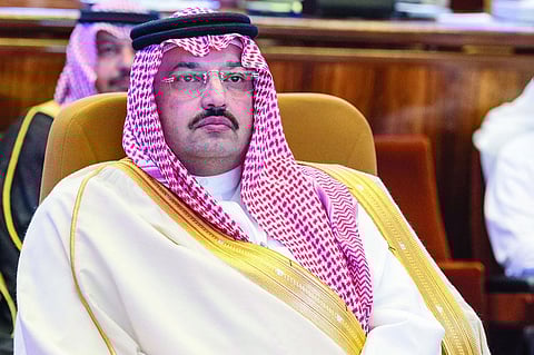 أمير عسير يوجّه بتسليم «منح أراضي» لذوي الشهداء والمصابين