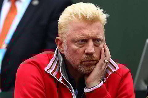 بيع مقتنيات وجوائز «بوم بوم» في مزاد علني لسداد ديونه