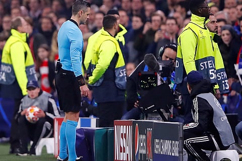 «فيفا» ردًا على انتقادات لـ«VAR»: لن نصل إلى مرحلة الكمال