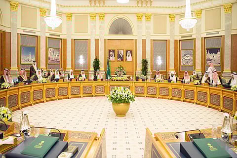 مجلس الوزراء يدين الهجوم الإرهابي على مطار أبها ويشدد على محاسبة منفذيه