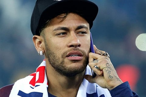 الشرطة البرازيلية تطلب مهلة أطول لإعداد تقريرها حول اتهام نيمار بالاغتصاب