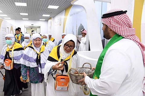 وصول الدفعة الثانية من حجاج إندونيسيا بمبادرة «طريق مكة» إلى المدينة المنورة
