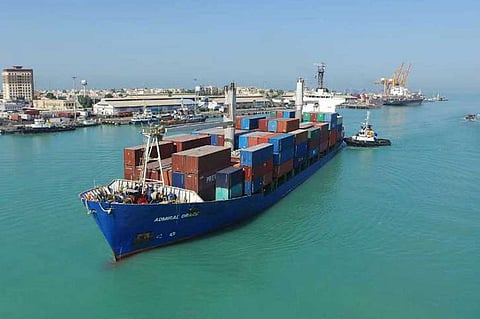 القيادة المركزية الأمريكية تطالب بحل دولي لتهديد حرية الملاحة