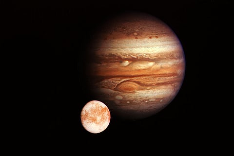 الزعاق: اقتران كوكب المشترى بالقمر.. اليوم السبت