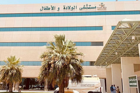 «نأتي إليك».. الأحوال المدنية بالشرقية تقدم خدماتها لمنسوبي مستشفى الولادة والأطفال بالدمام
