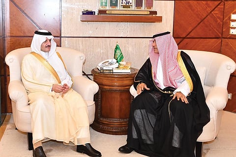 أمير الشرقية يستقبل مدير عام ميناء الملك فهد الصناعي