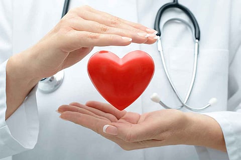 موقع طبي يرصد علامات خفية لمرض القلب لا يدركها الإنسان