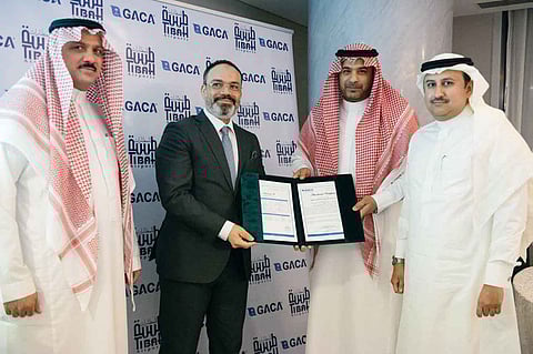 «الطيران المدني» تجدِّد ترخيص مطار الأمير محمد بن عبدالعزيز لشركة طيبة