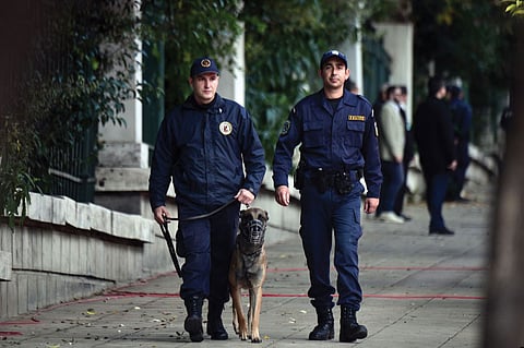 الشرطة اليونانية تفكِّك شبكة دولية لتهريب البشر