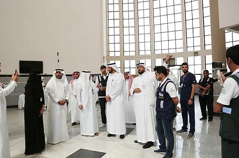 بالصور.. وزير الصحة يتفقد حزمة مشروعات تطويرية بمستشفيات الطائف