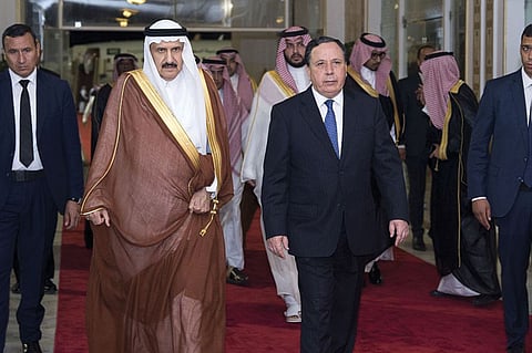 وصول منصور بن متعب وتركي بن محمد إلى تونس للمشاركة بتشييع جثمان السبسي