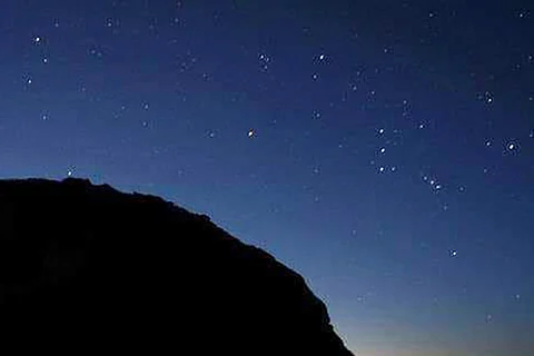 نجوم الجوزاء تعود إلى سماء السعودية