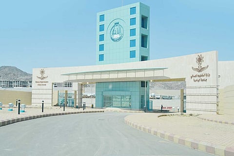 جامعة الباحة تغلق غدًا باب القبول على المقاعد الشاغرة لمرحلة البكالوريوس
