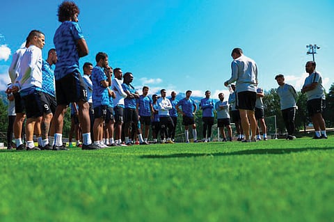 الهلال يستأنف تدريباته غدًا استعدادًا لمواجهة الأهلي الآسيوية