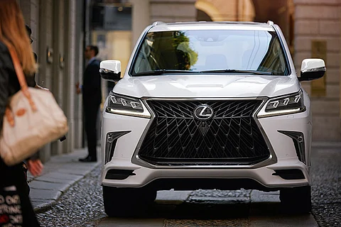 لكزس LX سبورت 2020 لعشاق الشراسة الفاخرة