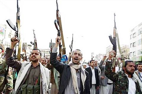 مليشيا الحوثي تقتحم شركة اتصالات بصنعاء وتفرض إدارة موالية لها