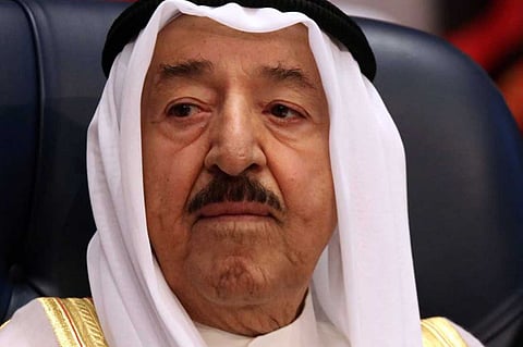 أمير الكويت يوجه بنقل فجر السعيد بطائرة خاصة للعلاج بفرنسا